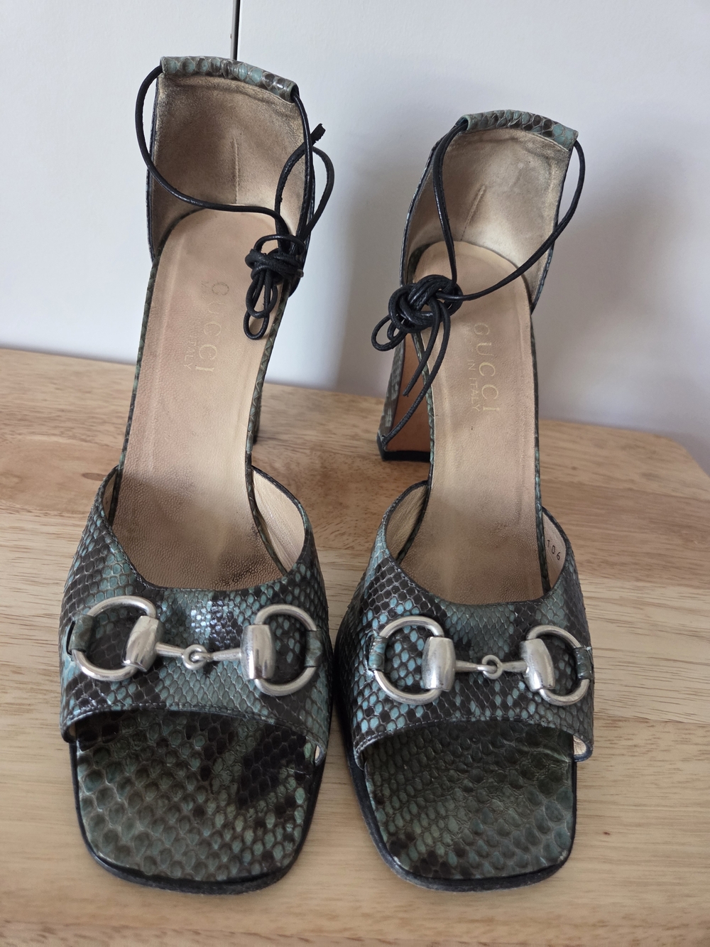 Gucci Greenish Blue Neutral Snakeskin Horsebit Ankle-Tie Heels Size 9 - Picture 2 of 9